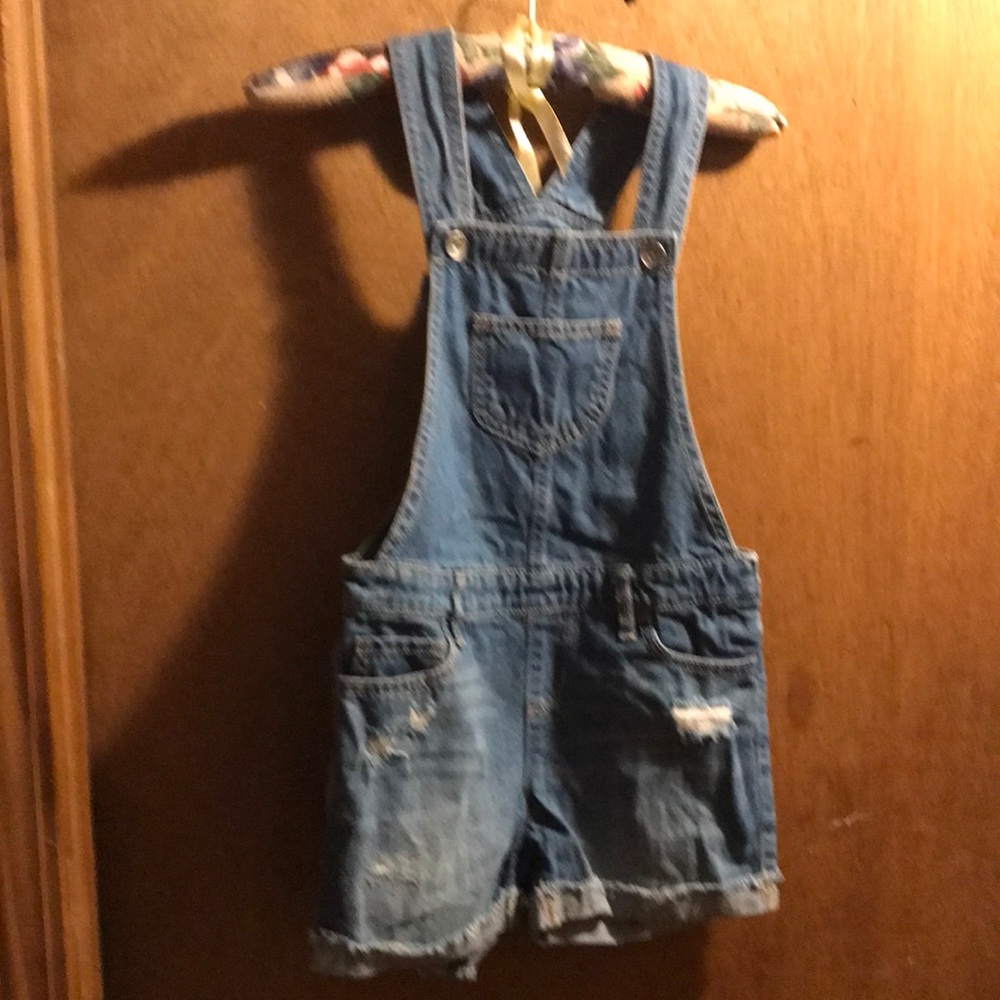 Overall shorts